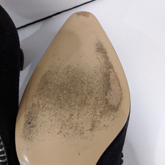 bruno Magli black suede heels pumps sz 5 - Picture 9 of 9